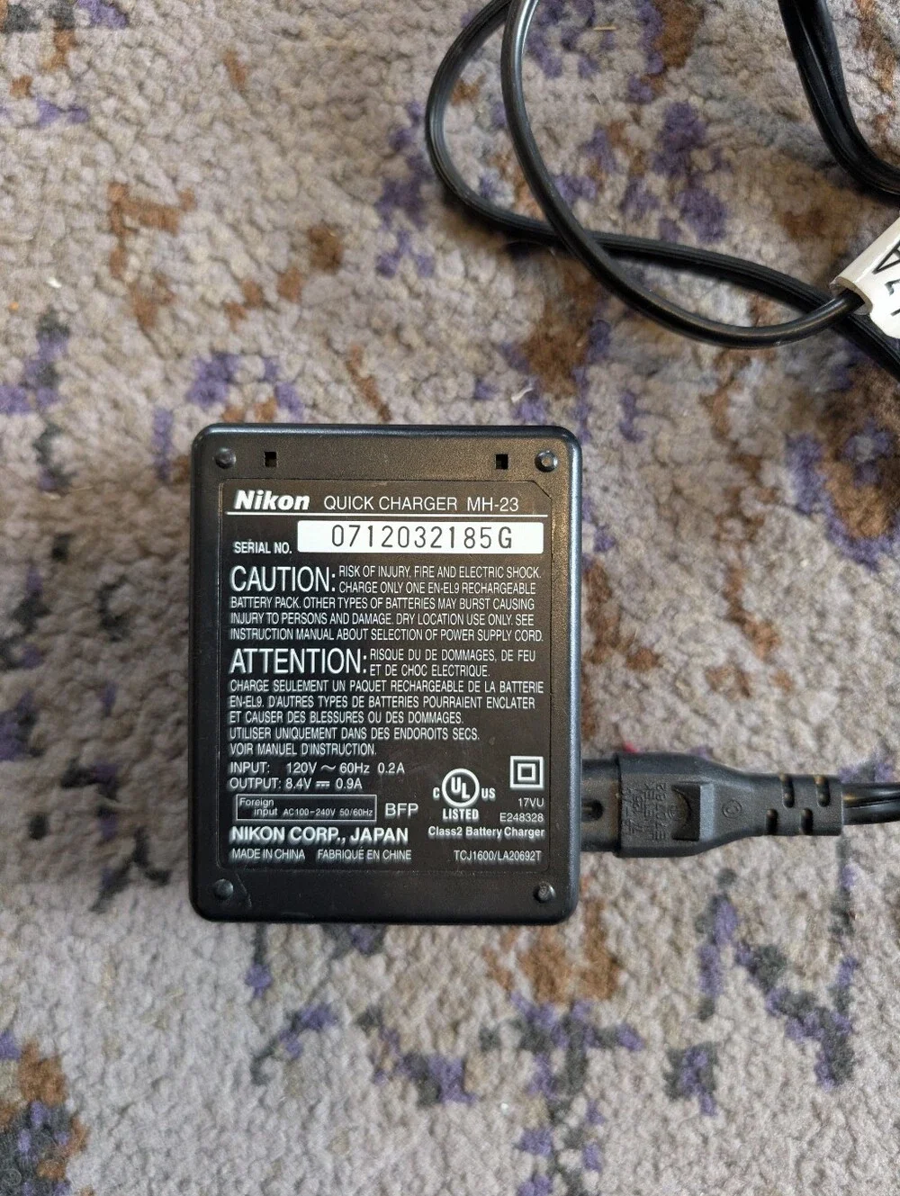 Genuine OEM Nikon Quick Battery Charger MH-23 8.4V .9A *BATTERIES NOT INCLUDED*